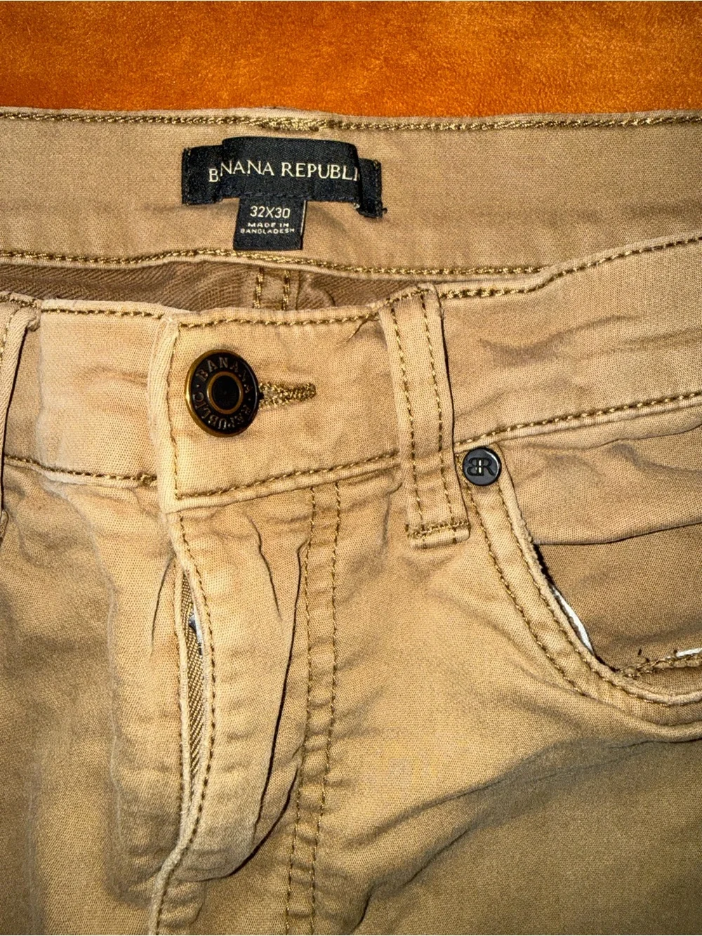 98% Cotton, Banana Republic Light Tan Khaki Chinos, size 32x30
